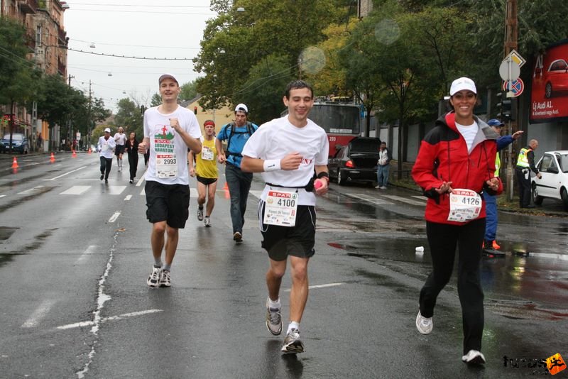 Run Budapest Marathon in Hungary, De Fenoyl Florent, Frederick Pierru