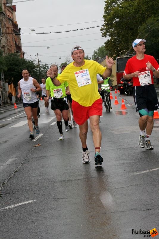 Zákány Csaba váltófutás Run Budapest Marathon in Hungary