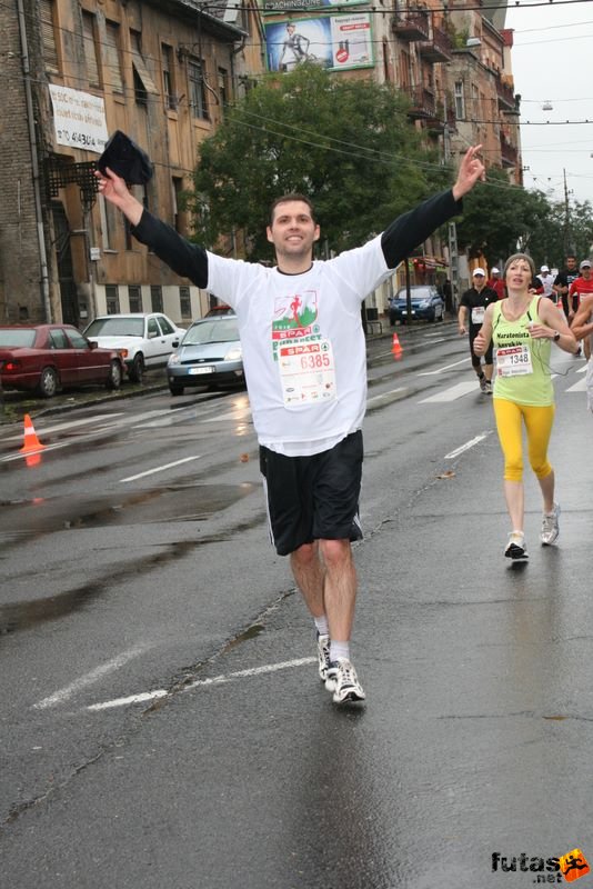 Run Budapest Marathon in Hungary, Paszternák László