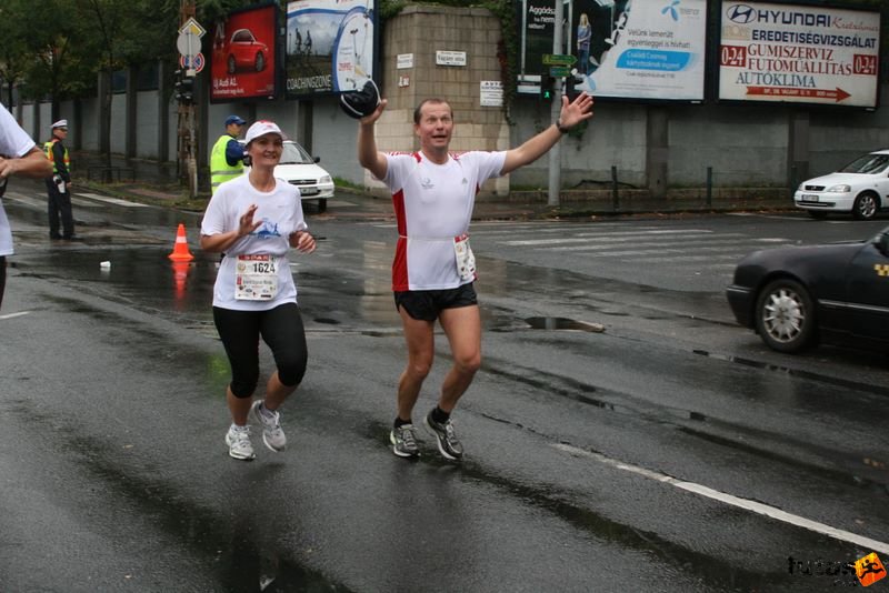 Run Budapest Marathon in Hungary, Móni és Elek maratoni futó pár
