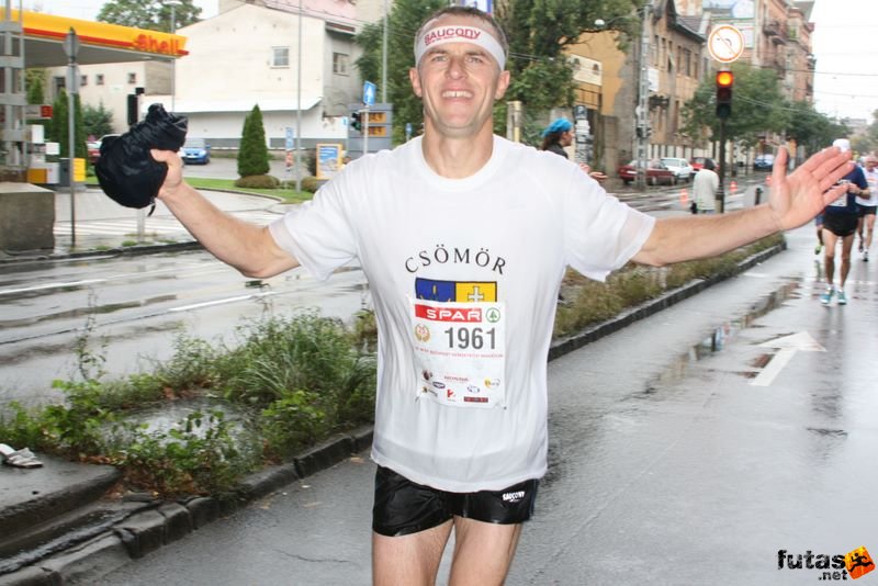 Run Budapest Marathon in Hungary, csömöri futó