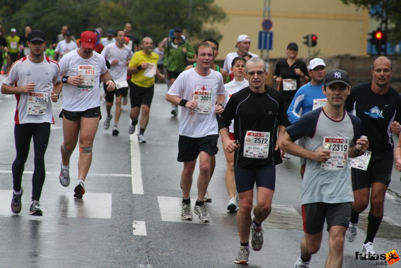 Run Budapest Marathon in Hungary, Az Eslő maraton