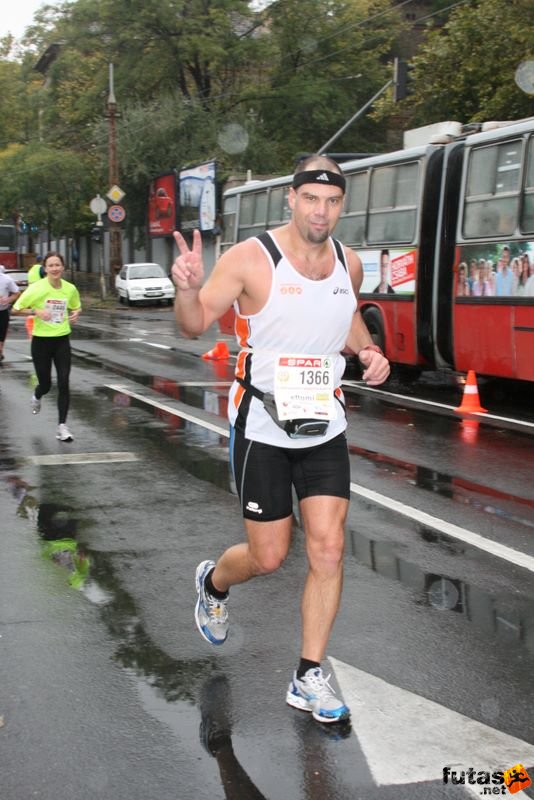 Run Budapest Marathon in Hungary, eftomi