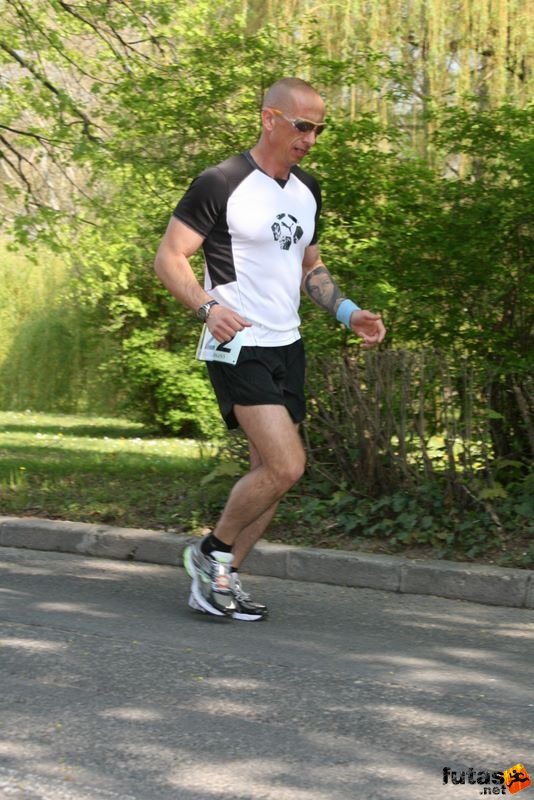 Sárvár 12 és 24 órás futás ultramarathon, Sárközi László