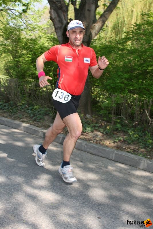 Sárvár 12 és 24 órás futás ultramarathon, Végh Attila , Unix team