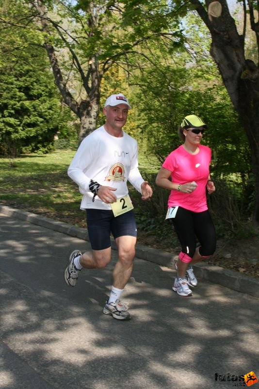 Sárvár 12 és 24 órás futás ultramarathon, Demcsák Attila és KEMECSEI Dóra
