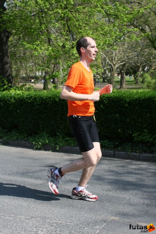 Sárvár 12 és 24 órás futás ultramarathon, Ádám