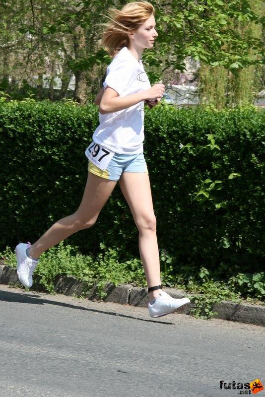 Sárvár 12 és 24 órás futás ultramarathon, TINÓDI ASZFALTFALÓ CSAJOK 
