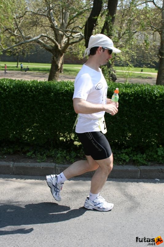 Sárvár 12 és 24 órás futás ultramarathon, István