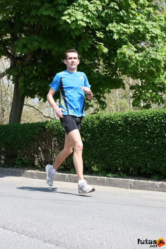Sárvári Futás futók, Pintér Tibor 12 órás futó