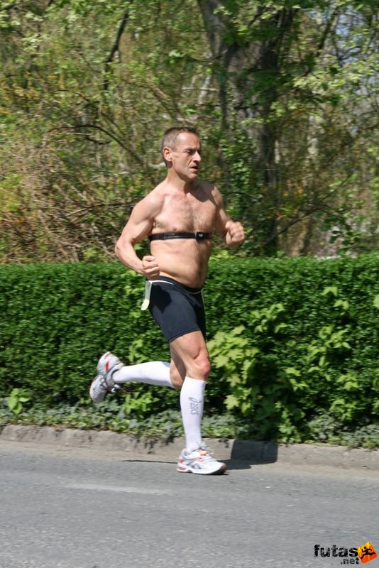 Sárvári Futás futók, Szőnyi Ferenc