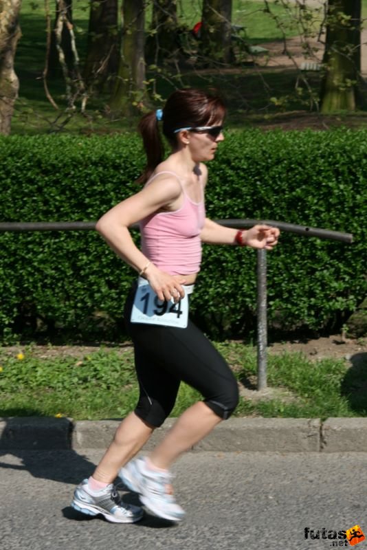 sárvári futók ultrafutók, Dr. Csupor Krisztina  110,8 km futás 12 óra alatt