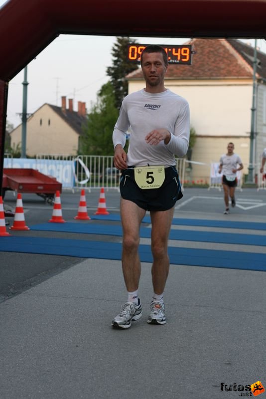 Sárvár futás váltófutás ultrafutás, Boros Miklós, Győr, 24 órás futó 183 km futás