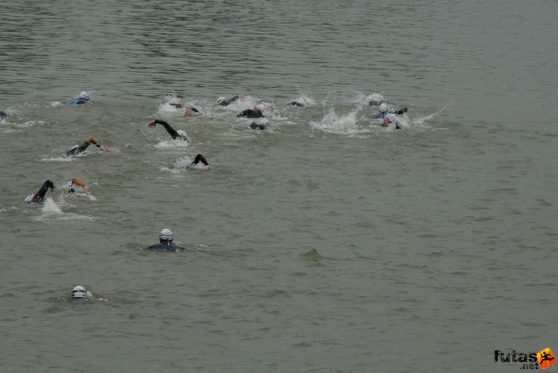 Triathlon World Championship triathlon_budapest_7382.jpg Triathlon World Championship Swimming úszás, triathlon_budapest_7382.jpg