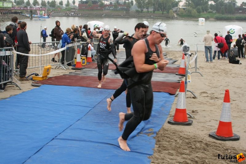 Triathlon World Championship triathlon_budapest_7430.jpg Triathlon World Championship Swimming úszás, triathlon_budapest_7430.jpg