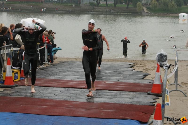 Triathlon World Championship triathlon_budapest_7431.jpg Triathlon World Championship Swimming úszás, triathlon_budapest_7431.jpg