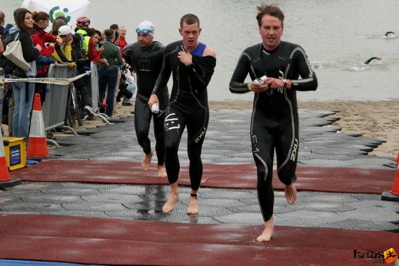 Triathlon World Championship triathlon_budapest_7439.jpg Triathlon World Championship Swimming úszás, triathlon_budapest_7439.jpg