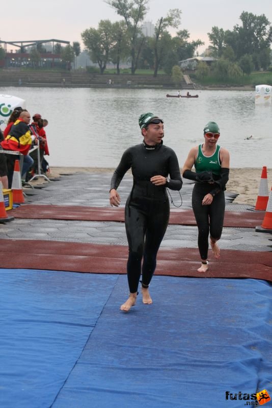 Triathlon World Championship triathlon_budapest_7535.jpg Triathlon World Championship Swimming úszás, triathlon_budapest_7535.jpg