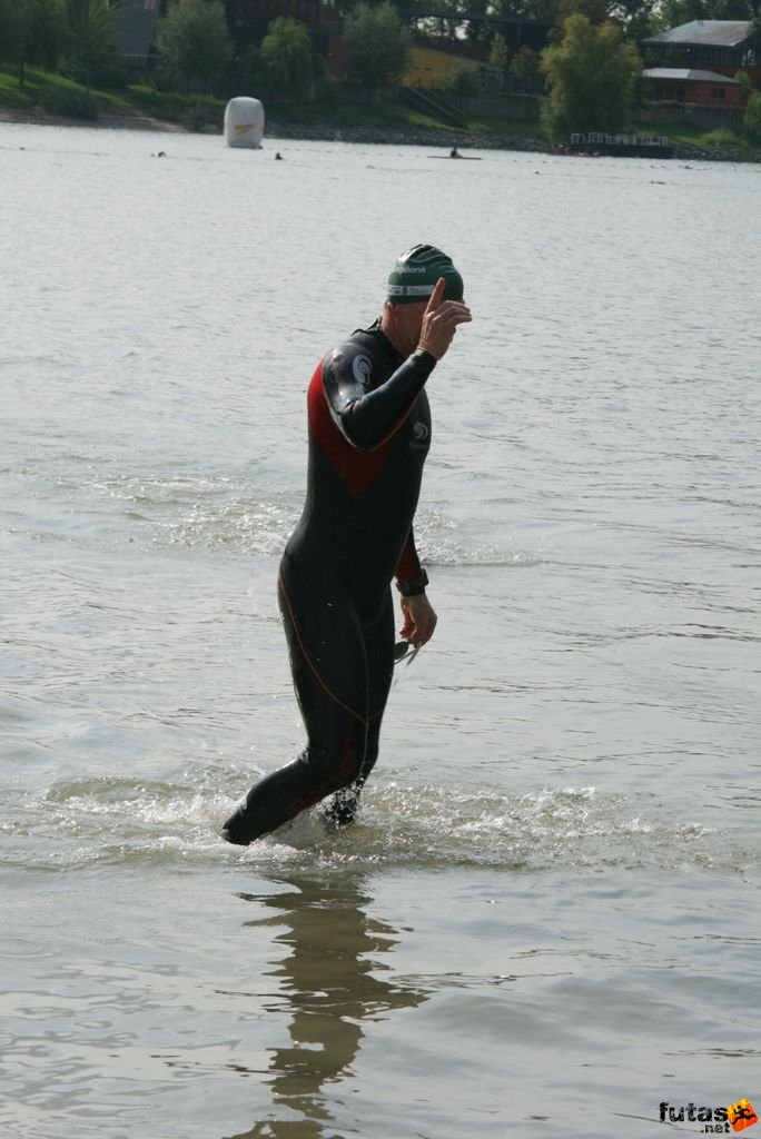 Triathlon World Championship triathlon_budapest_7757.jpg Triathlon World Championship triatlon úszás, triathlon_budapest_7757.jpg