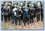 Triathlon World Championship Swimming úszás úszás előtt. női neoprén ruhák