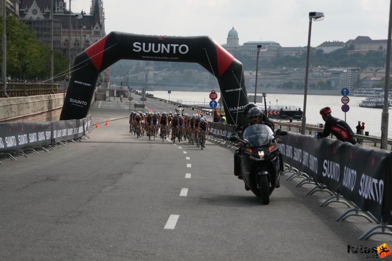 Triathlon World Championship Elite Women bicycle race, triathlon_budapest_7982.jpg