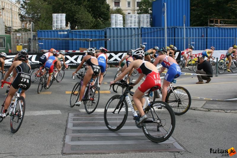 Triathlon World Championship Elite Women bicycle race, triathlon_budapest_7992.jpg