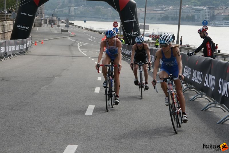 Triathlon World Championship Elite Women bicycle race, triathlon_budapest_8001.jpg