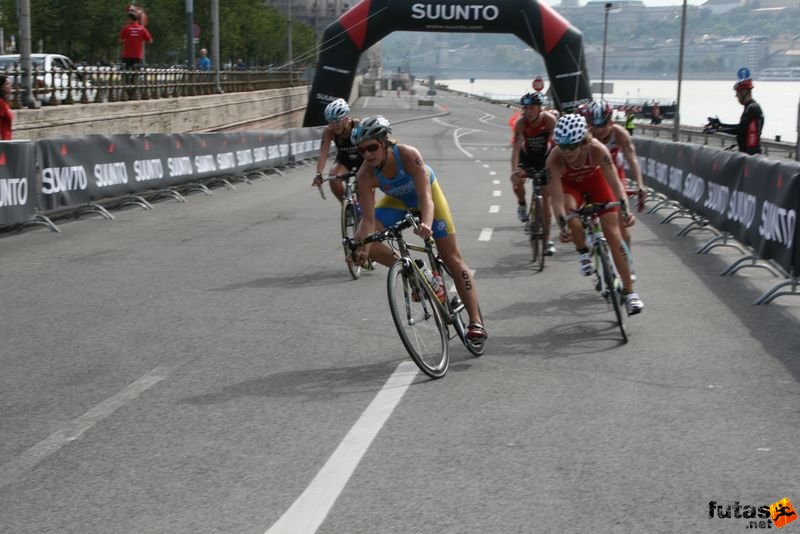 Triathlon World Championship Elite Women bicycle race, triathlon_budapest_8005.jpg