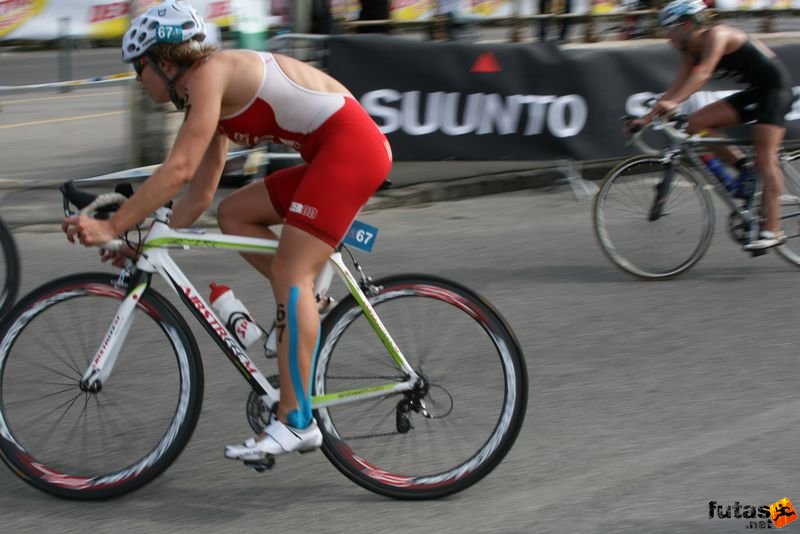 Triathlon World Championship Elite Women bicycle race, triathlon_budapest_8007.jpg
