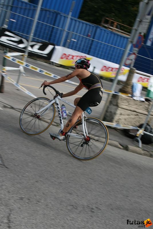 Triathlon World Championship Elite Women bicycle race, triathlon_budapest_8010.jpg