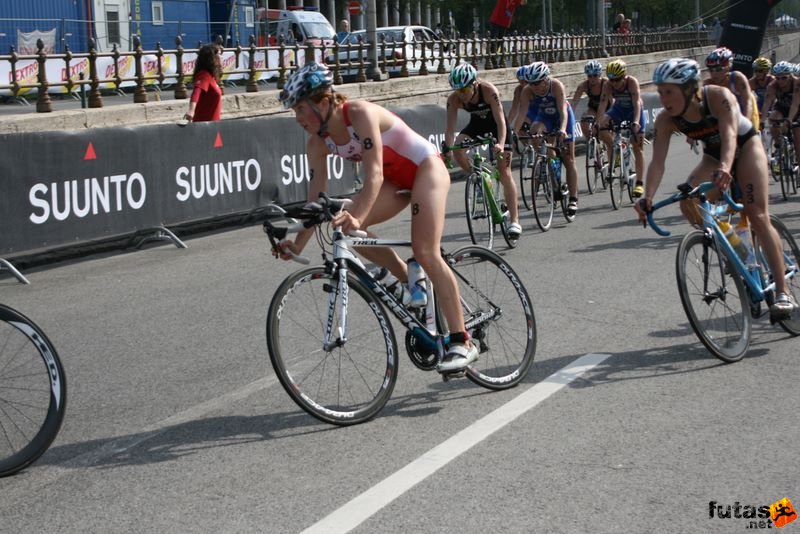 Triathlon World Championship Elite Women bicycle race, PAULA FINDLAY CAN