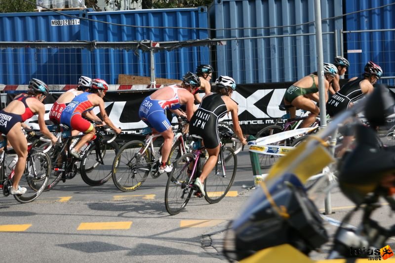 Triathlon World Championship Elite Women bicycle race, triathlon_budapest_8035.jpg