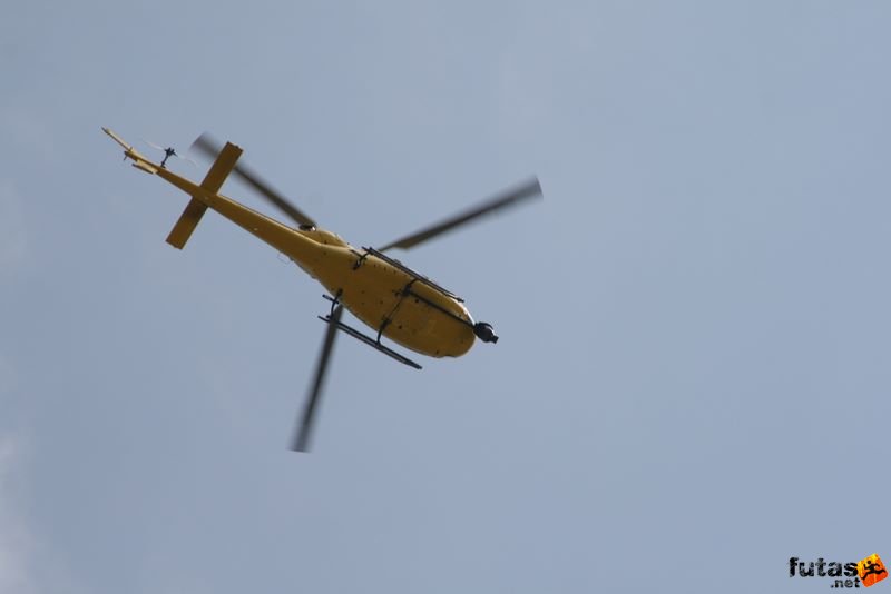 Triathlon World Championship Elite Women bicycle race, helikopter