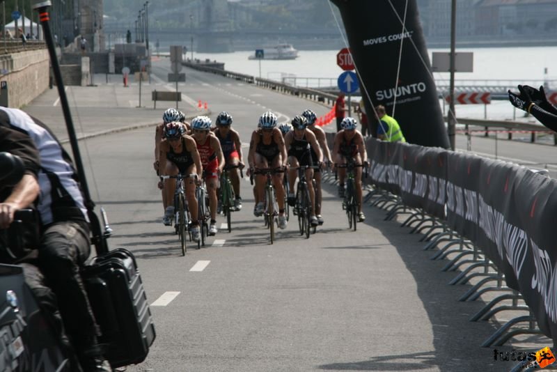 Triathlon World Championship Elite Women bicycle race, triathlon_budapest_8038.jpg