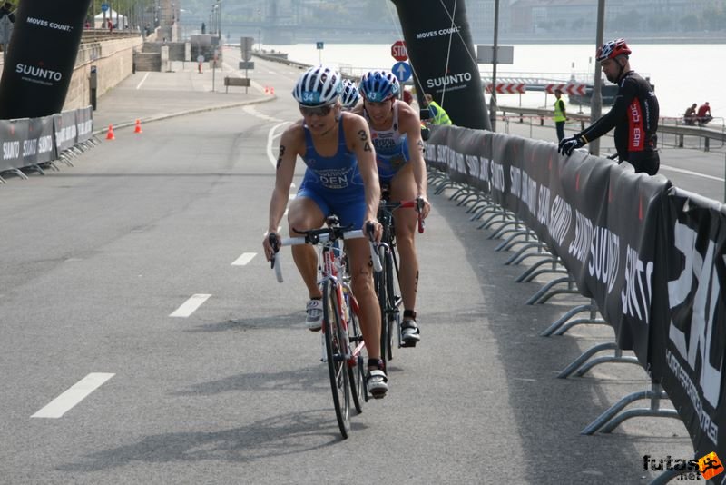 Triathlon World Championship Elite Women bicycle race, triathlon_budapest_8051.jpg