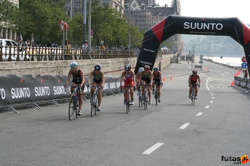 Triathlon World Championship Elite Women bicycle race, triathlon_budapest_8057.jpg