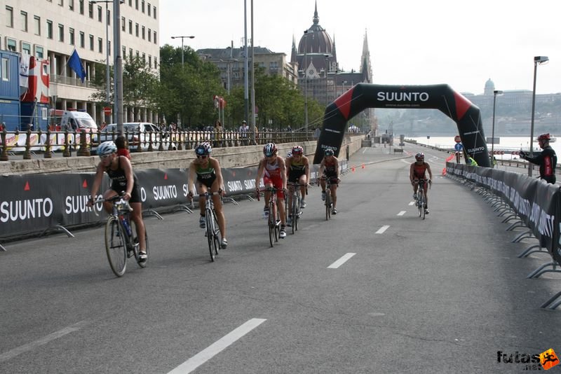 Triathlon World Championship Elite Women bicycle race, triathlon_budapest_8058.jpg