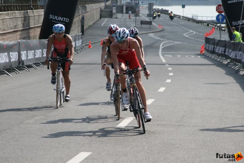 Triathlon World Championship Elite Women bicycle race, triathlon_budapest_8064.jpg