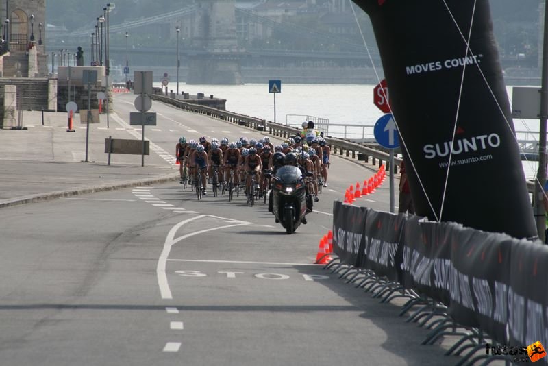 Triathlon World Championship Elite Women bicycle race, triathlon_budapest_8075.jpg