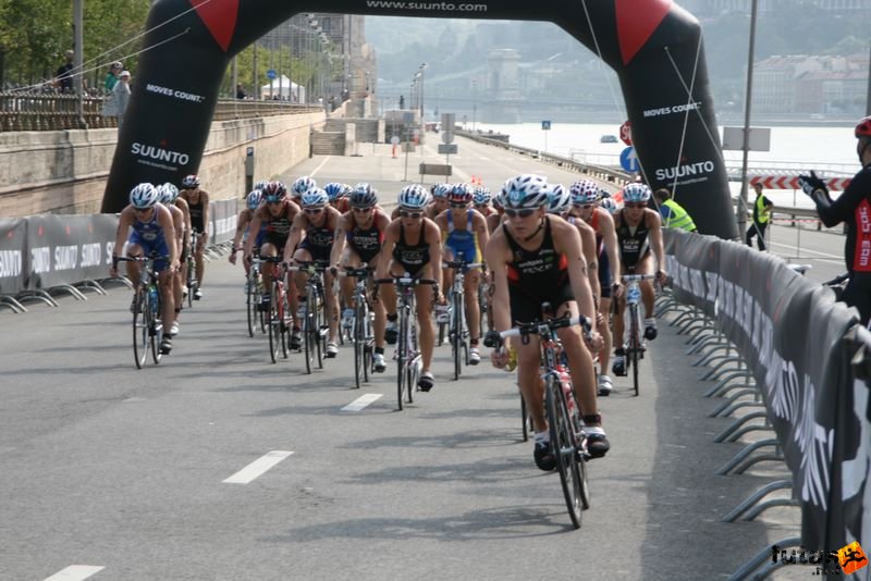 Triathlon World Championship Elite Women bicycle race, triathlon_budapest_8079.jpg
