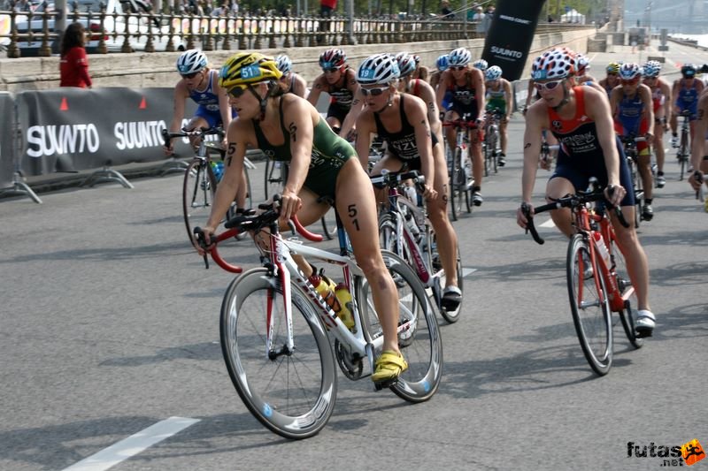 Triathlon World Championship Elite Women bicycle race, triathlon_budapest_8081.jpg