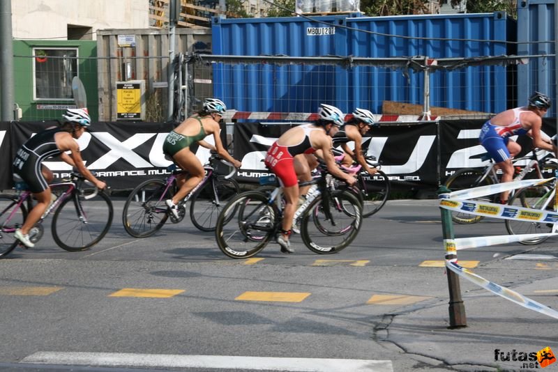 Triathlon World Championship Elite Women bicycle race, triathlon_budapest_8087.jpg