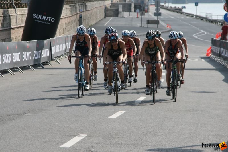 Triathlon World Championship Elite Women bicycle race, triathlon_budapest_8088.jpg