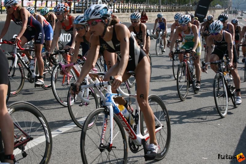 Triathlon World Championship Elite Women bicycle race, triathlon_budapest_8114.jpg