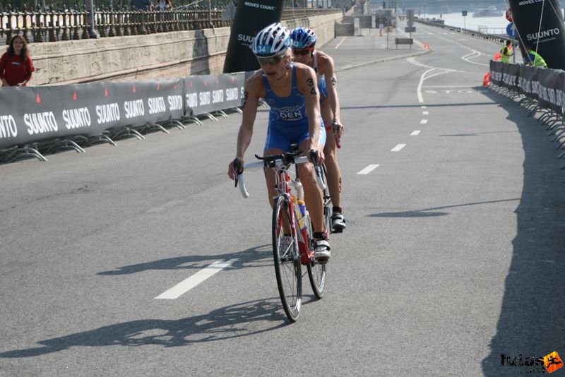 Triathlon World Championship Elite Women bicycle race, triathlon_budapest_8136.jpg