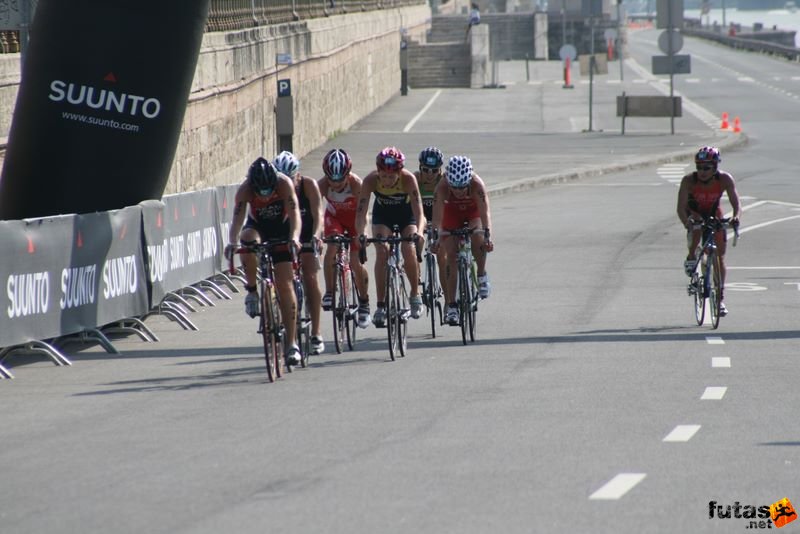 Triathlon World Championship Elite Women bicycle race, triathlon_budapest_8139.jpg