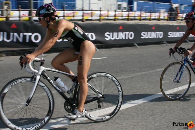 Triathlon World Championship Elite Women bicycle race, triathlon_budapest_8143.jpg