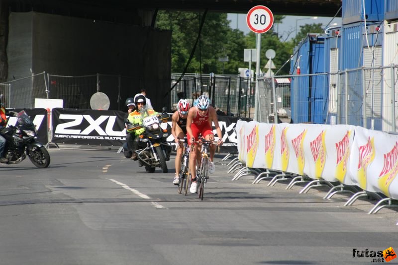 Triathlon World Championship Elite Women bicycle race, triathlon_budapest_8147.jpg
