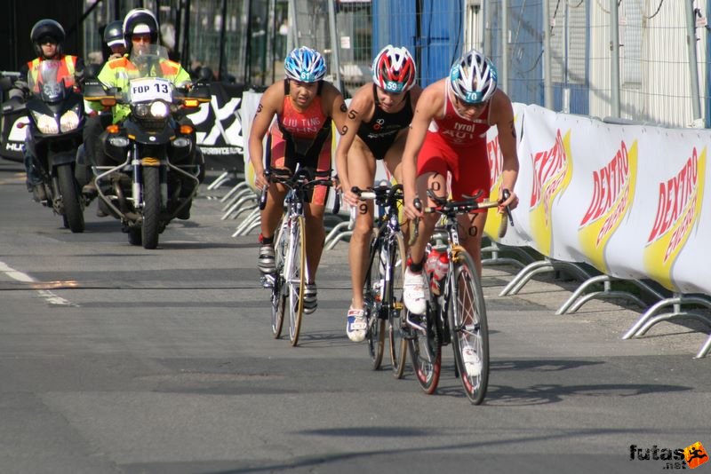 Triathlon World Championship Elite Women bicycle race, triathlon_budapest_8148.jpg