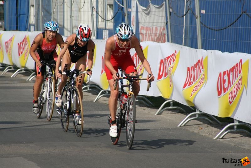 Triathlon World Championship Elite Women bicycle race, triathlon_budapest_8149.jpg